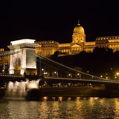 Budapest Night Walking Tour with Danube River Cruise