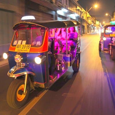 Bangkok de noche : Templos, mercados y comida Tour Tuk-Tuk