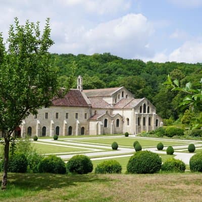 Skip the Line: Abbaye de Fontenay Admission Ticket