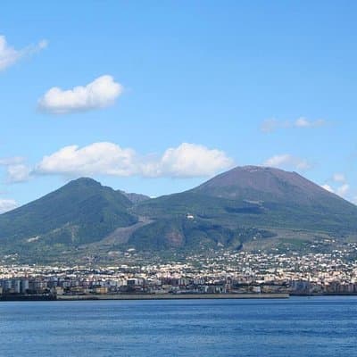 Private Full-Day Tour to Pompeii and Mt. Vesuvius with Winery Visit
