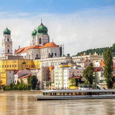 Tour privado personalizado a Salzburgo para pasajeros de cruceros desde Linz o Passau