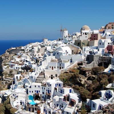 Santorini Full Day Tour: Fira, Oia Sunset & Beach (Small Group)