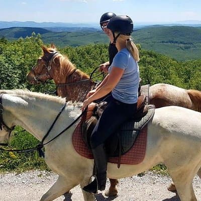 Half-Day Horseback Ride in Tuscany for beginner riders