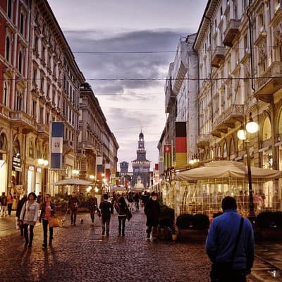 Milan by night walking experience