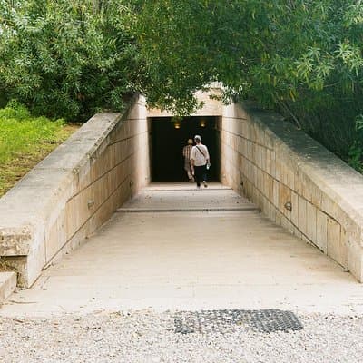 Discover Vergina and Pella: Day Trip to Macedonian Kingdom