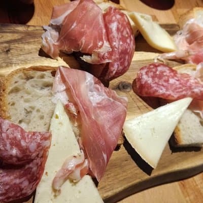 Bari - Semi Private Street Food & City Sightseeing Tour with Local Guide