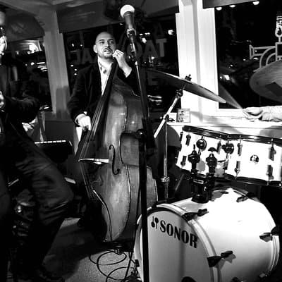 Jazz Boat: Popular LIVE JAZZ cruise