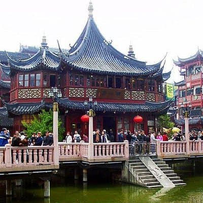Shanghai Shore Excursion: Private Full-Day City Sightseeing Tour Including Jade Buddha Temple