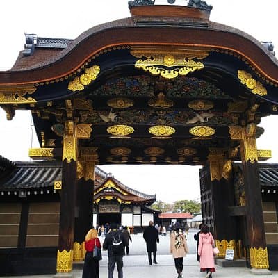 Kyoto Imperial Palace and Nijo Castle Walking Tour