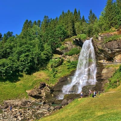 PRIVATE GUIDED TOUR: Queen of the Fjords - tour from Bergen, 6 hours