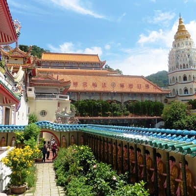 Majestic Half Day Penang Hill and Kek Lok Si Temple Tour