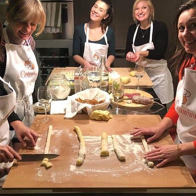 Private cooking class with lunch or dinner in Cefalù
