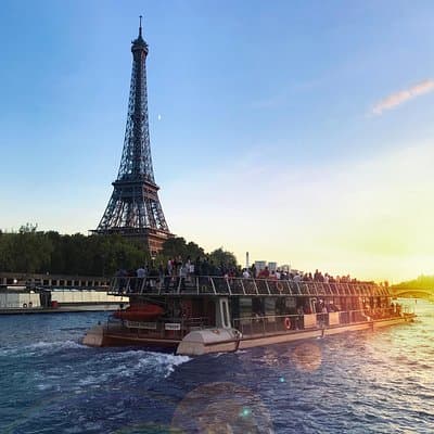 Paris Seine River Sightseeing Cruise with Commentary by Bateaux Parisiens
