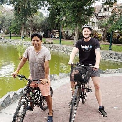 Walking Tour to Miraflores and Barranco with a beer