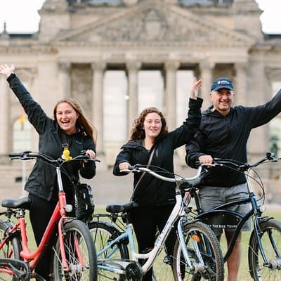 Berlin: Highlights of Berlin Guided Bike & E-Bike Tour