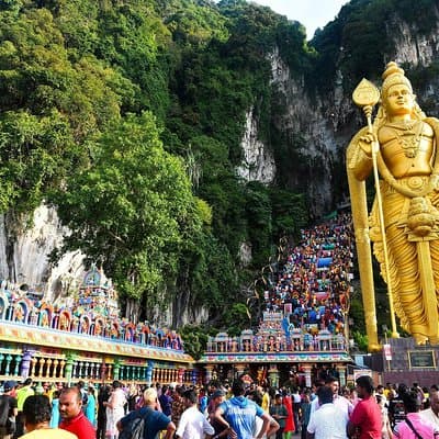 Private Tour Kuala Lumpur with Petronas Twin Towers Observation Deck & Batu Cave