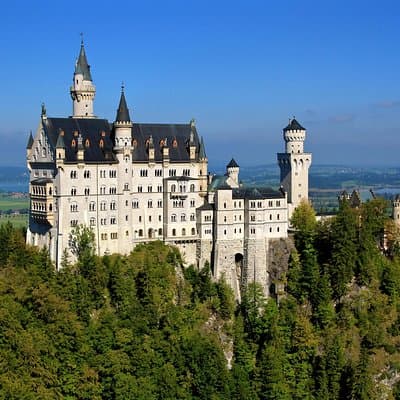 Neuschwanstein Castle and Linderhof Palace Day Trip from Munich