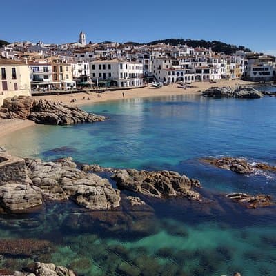 Costa Brava and Medieval Villages Small Group from Girona
