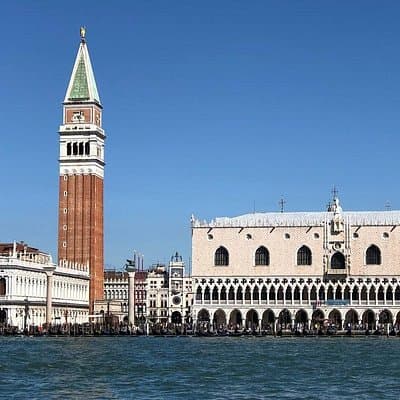 Full-day Boat Tour of Venice Islands from St Mark’s Square