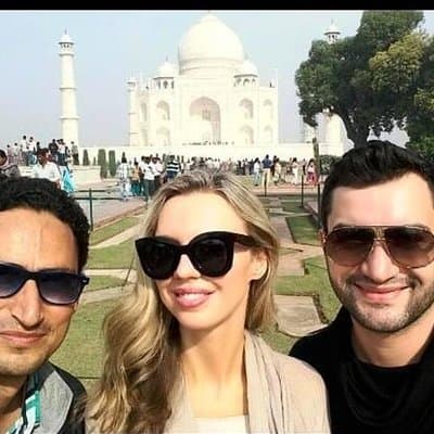 Skip-the-Line Taj Mahal Private Tour with Entry Tickets