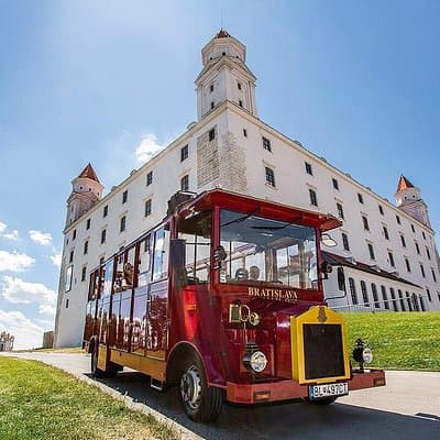 Big Castle Tour in Bratislava by Presporacik Sightseeing Vehicle
