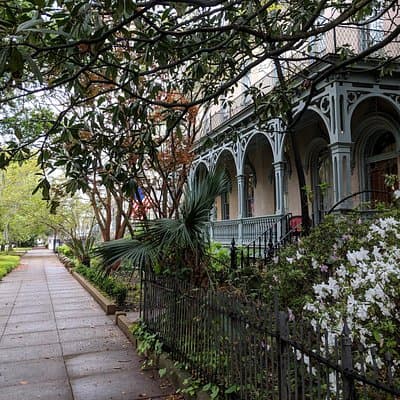 Private Tour of Savannah's Historic/Victorian Districts & Bonaventure Cemetery