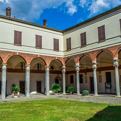 Private Milan Tour with Duomo, La Scala Theatre and Sforza Castle