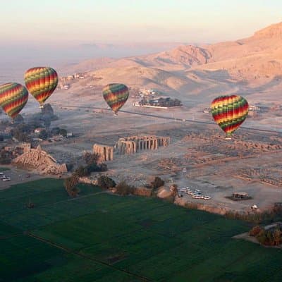 Passeio de balão de ar quente em Luxor Egito com traslados incluídos