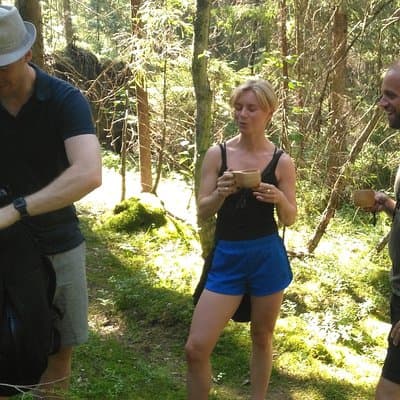 Hiking tour in Nuuksio National Park with meal and snacks