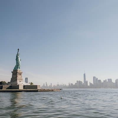 Statue of Liberty and Ellis Island Guided Tour with Ferry