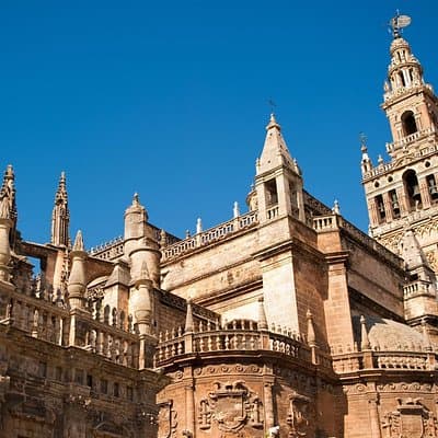 Alcazar, Cathedral and Giralda of Seville with entrance fee included