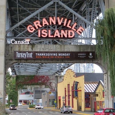 Vancouver City Tour: Stanley Park, Gastown & Capilano Bridge