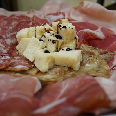 Small Group Bologna Food Tour – Local Food & Market Experience