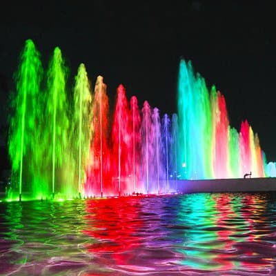 Magic Fountains Park & Bohemian Barranco at Night (Small Group)