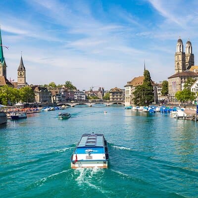 Zurich Walking Tour Including a Lake Cruise