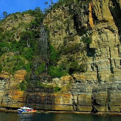 Tasman Island Cruises and Port Arthur Historic Site Day Tour from Hobart