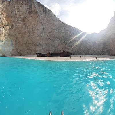 Zakynthos Small Group Tour max 10 pers Shipwreck bay & Blue Caves