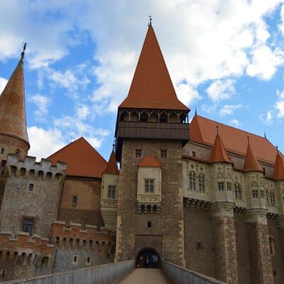 Exclusive Tour: Corvin Castle, Alba Iulia and traditional villages from Sibiu