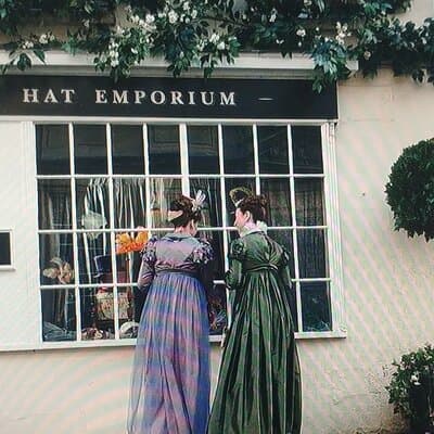 Bridgerton Walking Tour of Filming Locations & Storylines - Bath