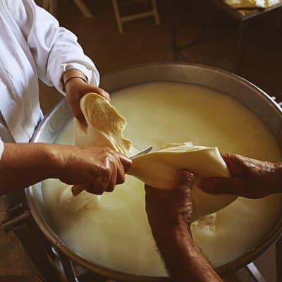 Guided tour from Agrigento: Sicilian traditions with a farm