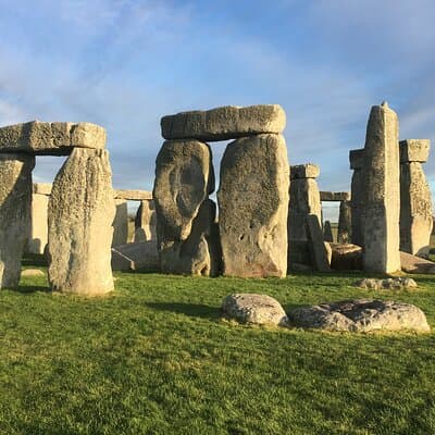 Half-Day Small-Group Tour to Stonehenge from Bath, inc Entry