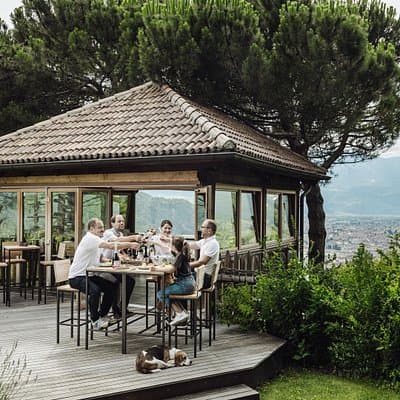 Guided winery tour with tasting in Bolzano at the SKYWINE PAVILLON