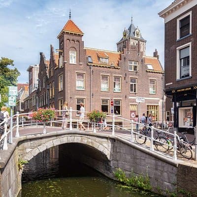 Delft Quest: The Blue Pottery Mystery of Old Delft