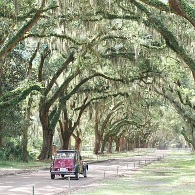 Private Historic Savannah Tour in a Vintage Citroën