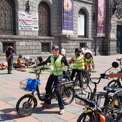 CDMX Highlights & Munchies: E-Bike, best Tacos & Churros