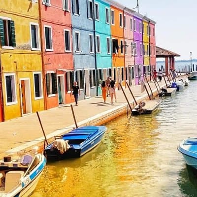 The gems of the lagoon. Torcello Burano Murano with a real local!