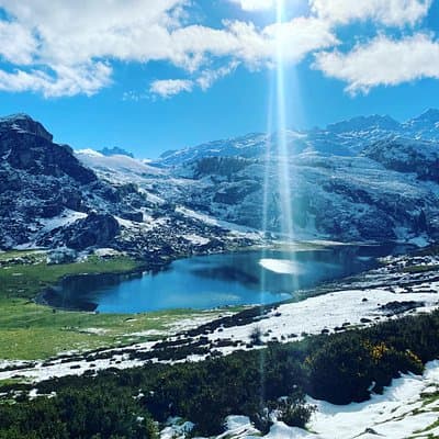 Private Tour from Oviedo to Covadonga, lakes, & sailors villages