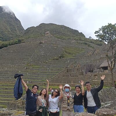 Private Professional Guide in Machu Picchu from Aguas Calientes