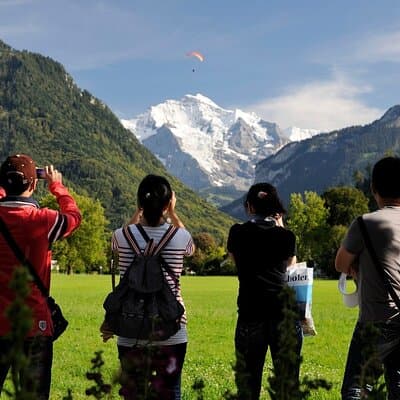 Zurich: Interlaken, Grindelwald & Lauterbrunnen Guided Day Trip