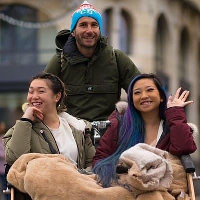 Private city tour with picnic & chocolate degustation